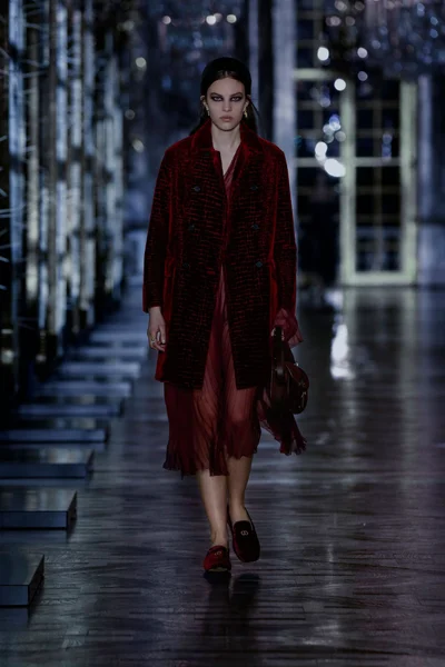 Look 53